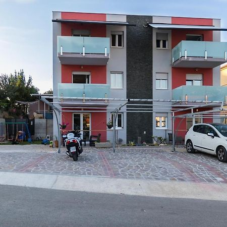 Apartments And Rooms With Parking Space Grebastica, Sibenik - 17831 Kültér fotó