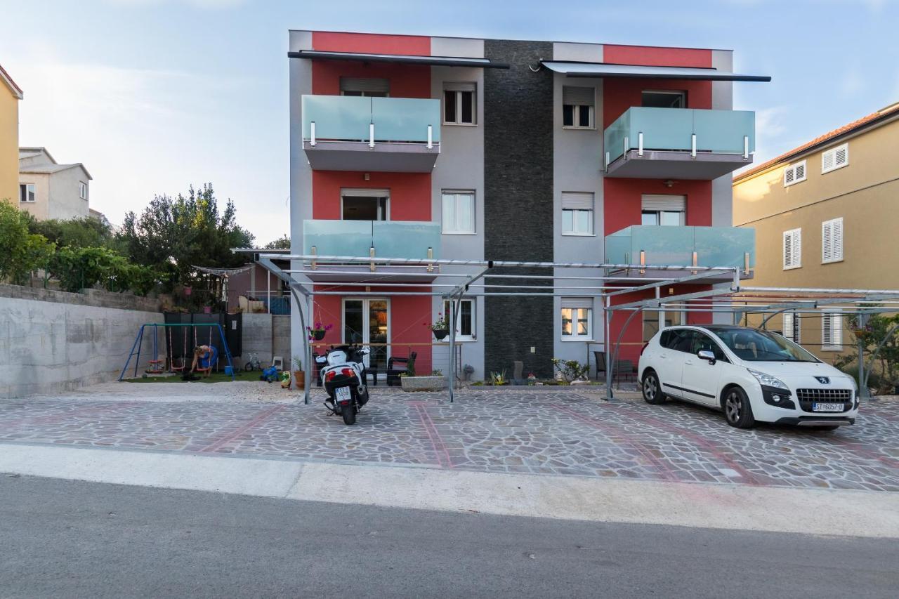 Apartments And Rooms With Parking Space Grebastica, Sibenik - 17831 Kültér fotó